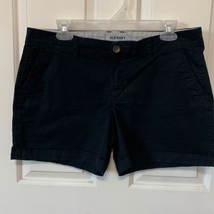 Women’s Old Navy black 5” chino shorts size 10